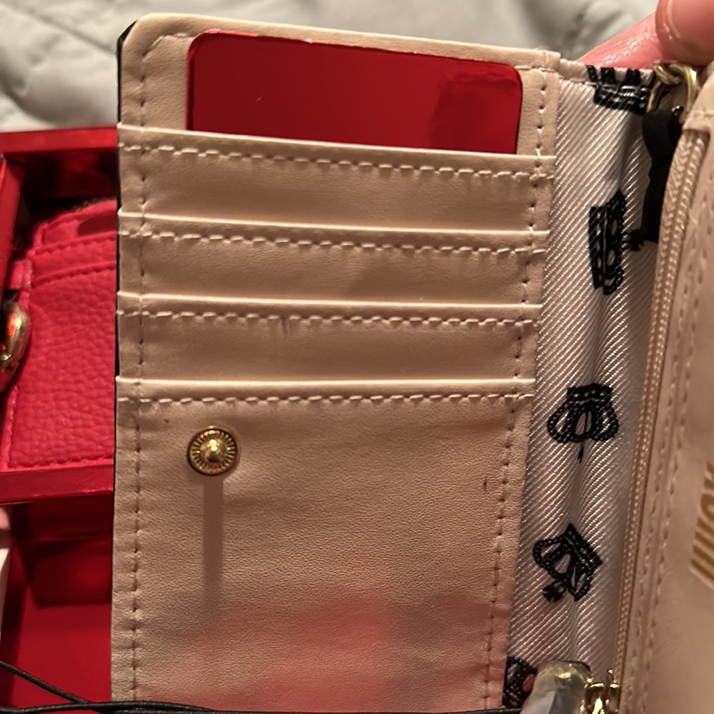 ‼️LAST ONE‼️🎄‼️Juicy Couture 2 piece wallet set‼️ - Picture 8 of 12